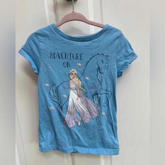 Disney Frozen 2 2/3T Girls Adventure on Elsa Blue Girls Short Sleeve T-Shirt - Picture 1 of 4